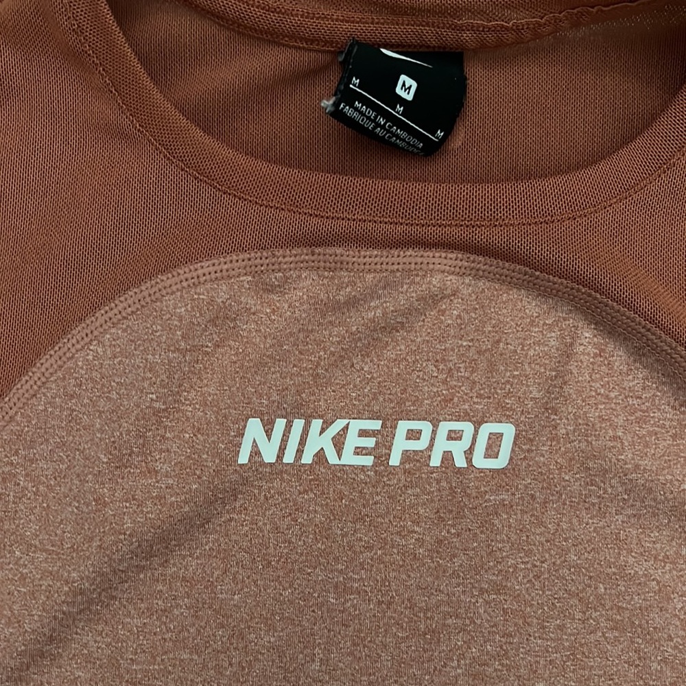 Nike Pro Mesh Cropped Tank - Picture 2 of 4